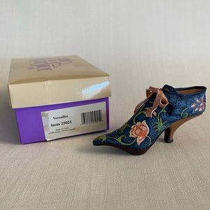 Just The Right Shoe Versailles Slipper Item 25021